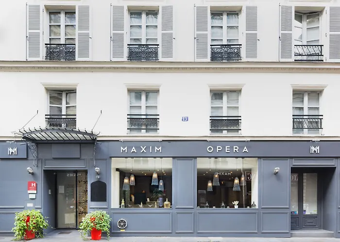 酒店 Maxim Opera 4*