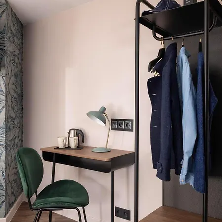 ホテル Maxim Opera 4*