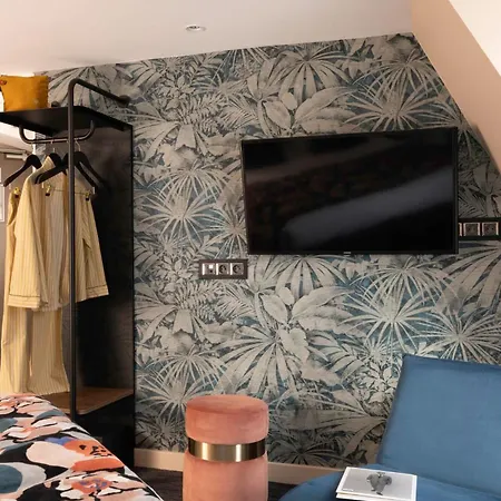 ホテル Maxim Opera 4*