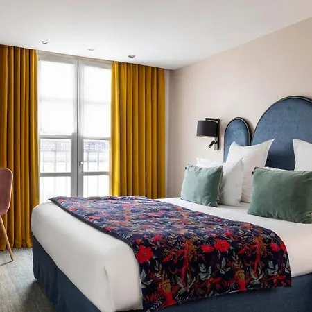 Maxim Opera ホテル パリ