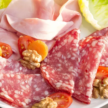 ホテル Maxim Opera 4*