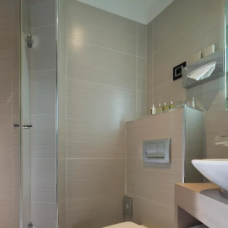 Maxim Opera 4* Paris