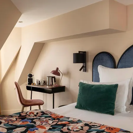 Maxim Opera Hotel 4*